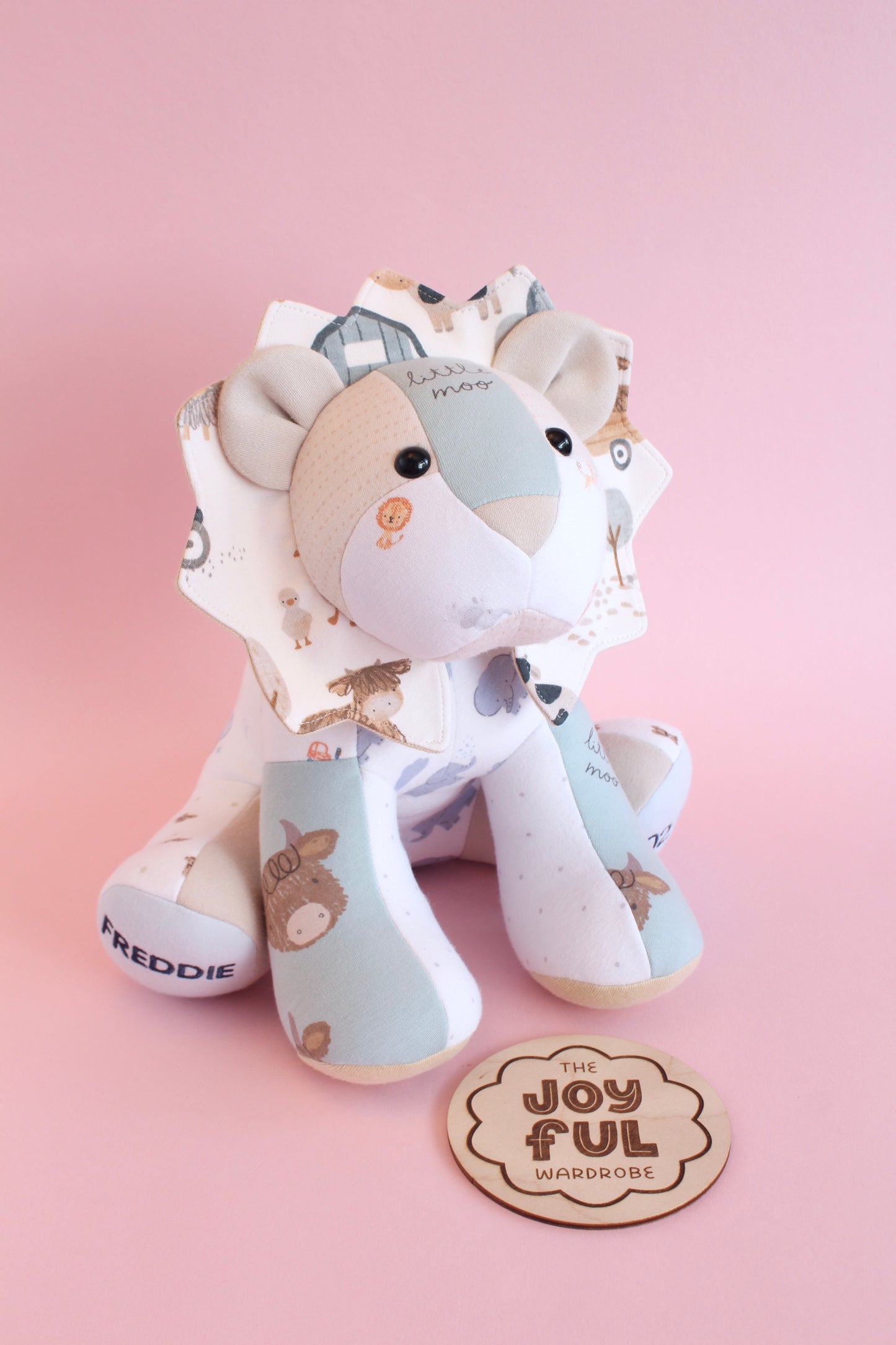 Memory Lion Keepsake (Baby/Childs Clothing)
