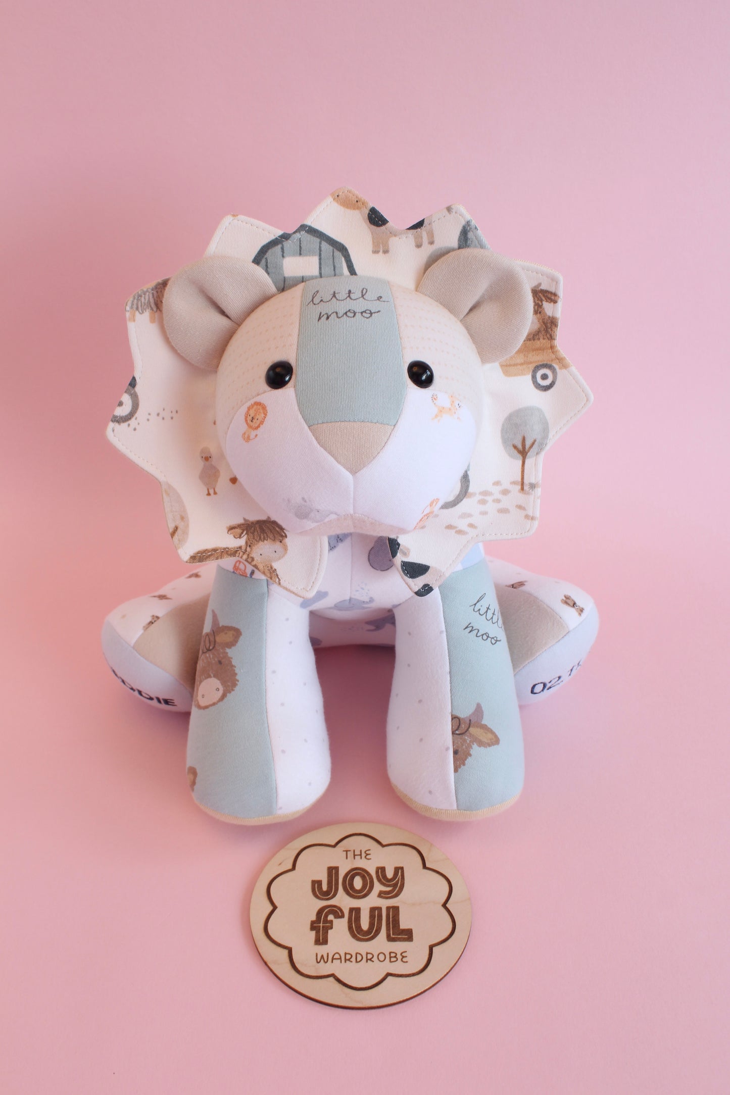 Memory Lion Keepsake (Baby/Childs Clothing)