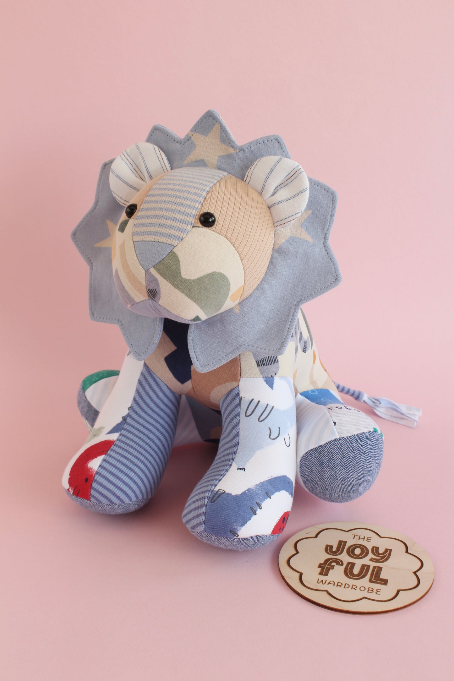 Memory Lion Keepsake (Baby/Childs Clothing)